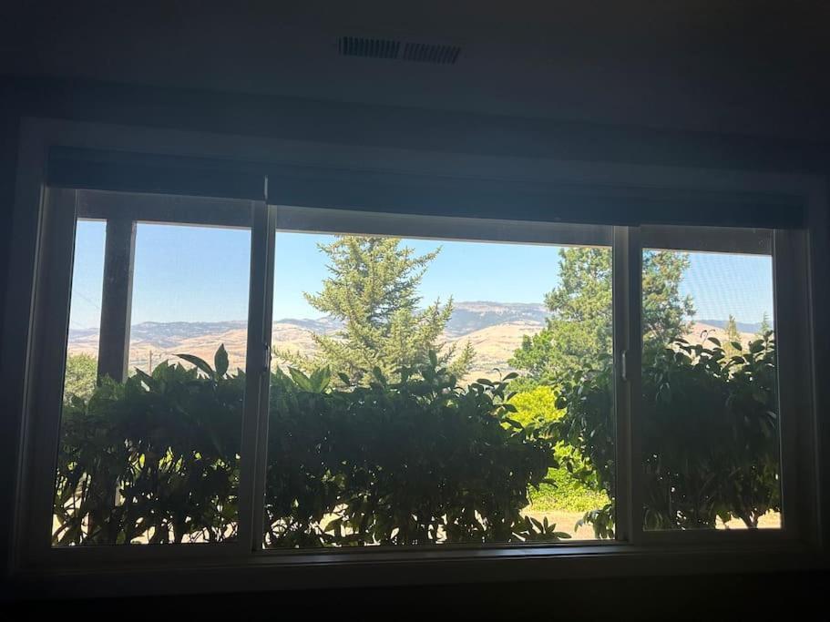 Panoramic Views Appartement Ashland Buitenkant foto