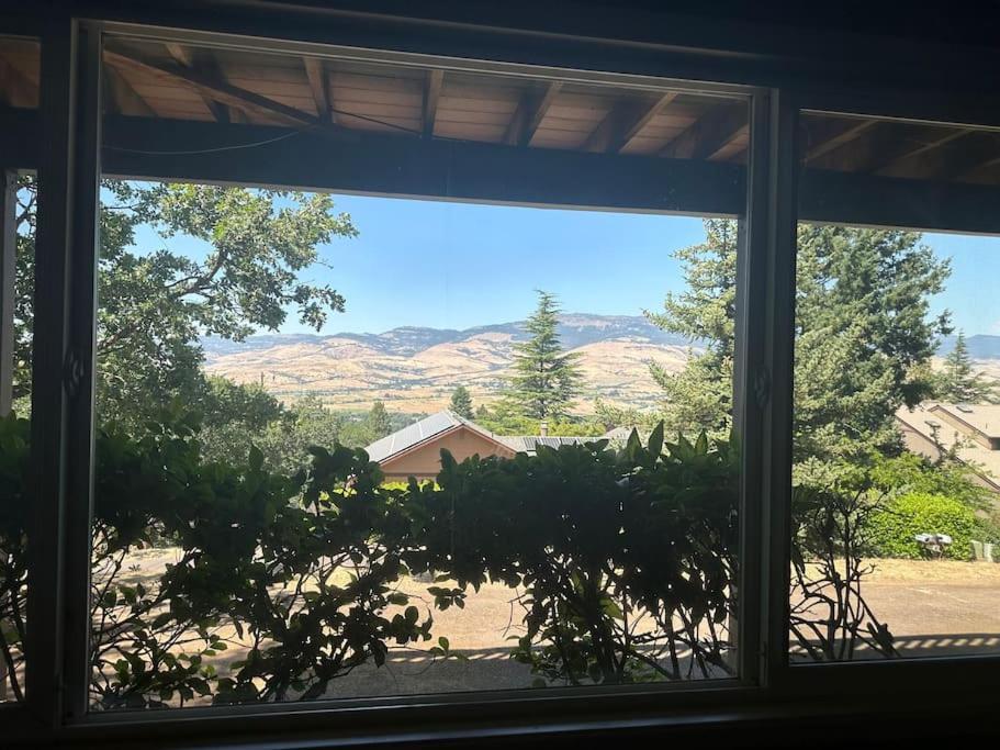 Panoramic Views Appartement Ashland Buitenkant foto